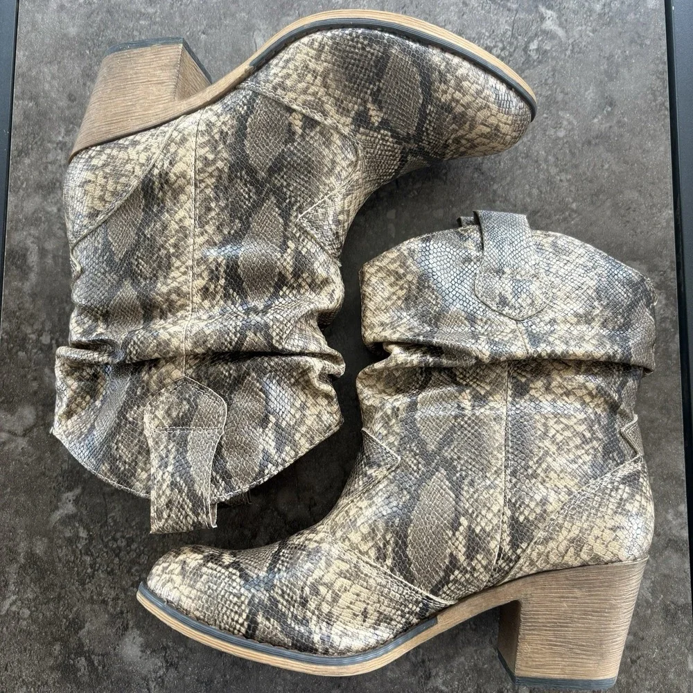 CHARLES ALBERT WOMEN'S BOOTS, SNAKE PATTERN SLOUCH BROWN, SIZE 8